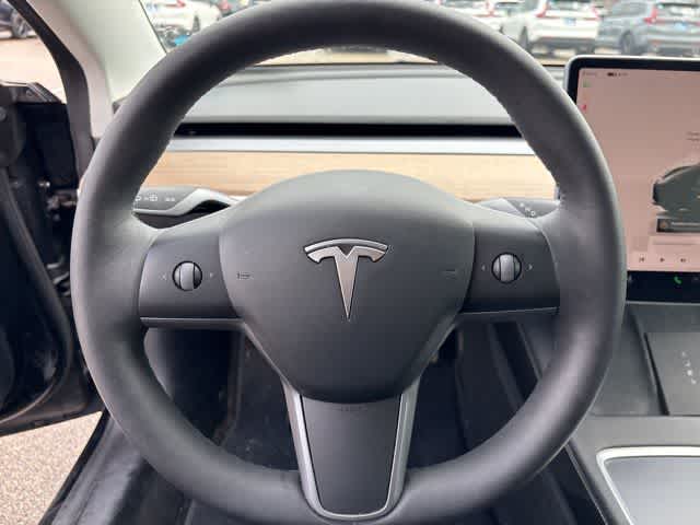 Thumbnail: 2022 Tesla Model 3 - 14