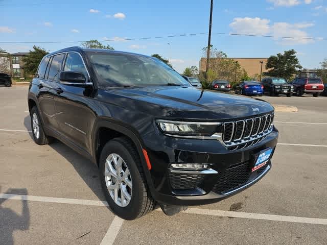 2023 Jeep Grand Cherokee Limited photo 3