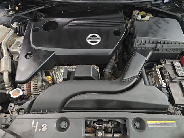 Thumbnail: 2015 Nissan Altima - 15