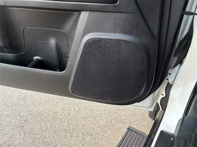 Thumbnail: 2019 Toyota 4Runner - 32