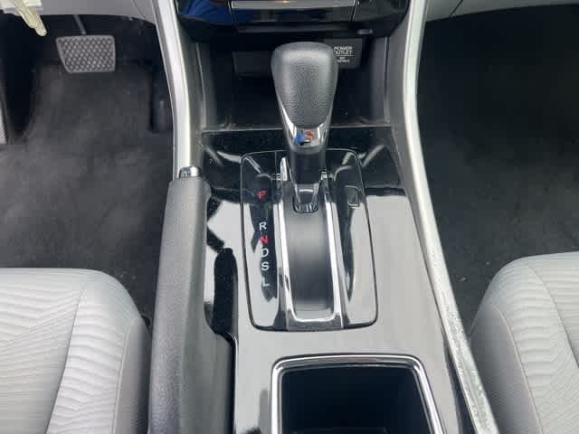 2017 Honda Accord LX 15
