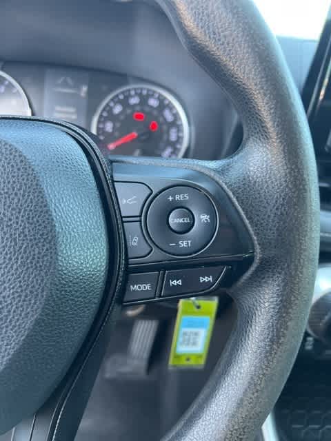Thumbnail: 2019 Toyota RAV4 - 12