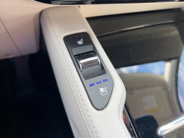 Thumbnail: 2023 Kia Telluride - 18