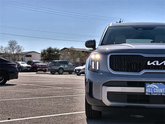 Thumbnail: 2023 Kia Telluride - 10