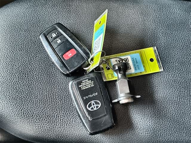 Thumbnail: 2023 Toyota RAV4 - 36