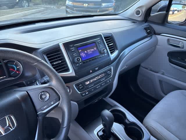 Thumbnail: 2019 Honda Pilot - 19