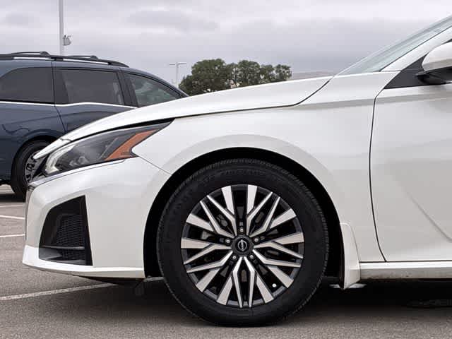 Thumbnail: 2023 Nissan Altima - 14