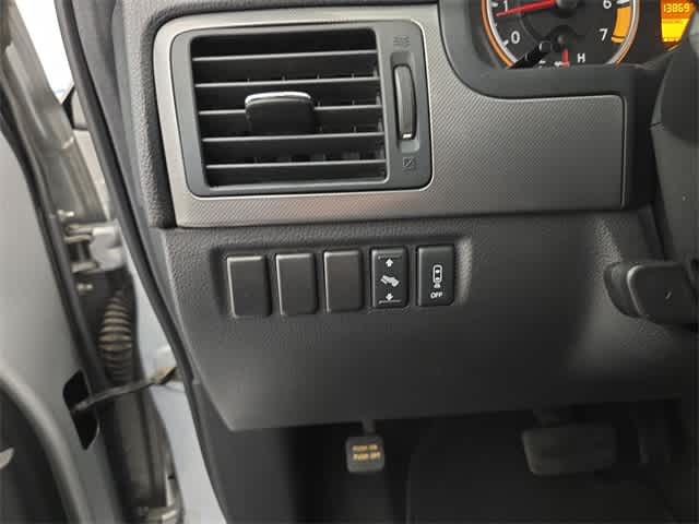 2011 Nissan Armada SV 38