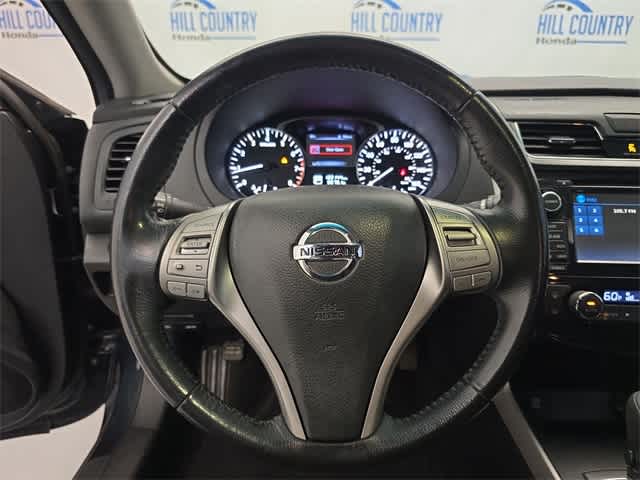 Thumbnail: 2015 Nissan Altima - 25