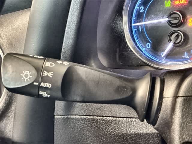 Thumbnail: 2017 Toyota Corolla - 27