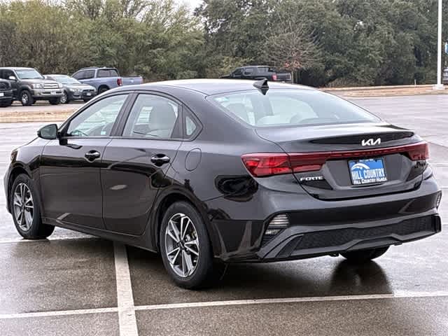 Thumbnail: 2023 Kia Forte - 4