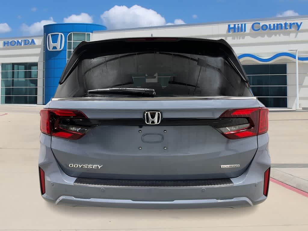 2026 Honda Odyssey Touring photo 4