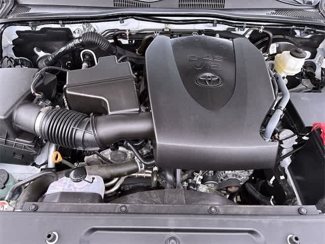 Thumbnail: 2023 Toyota Tacoma - 15