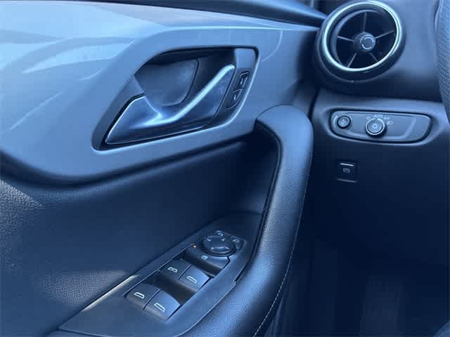 Thumbnail: 2021 Chevrolet Blazer - 38