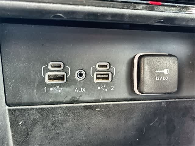 Thumbnail: 2023 Jeep Grand Cherokee - 32