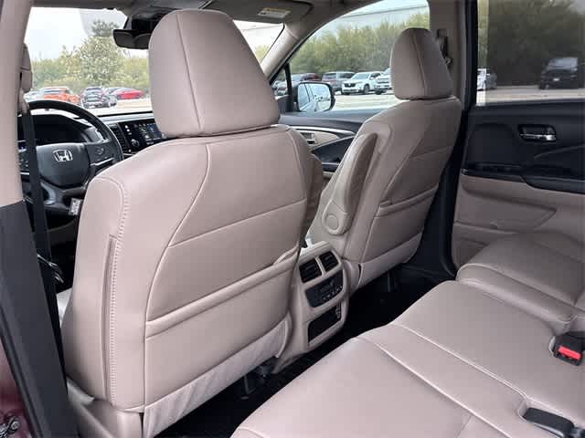 Thumbnail: 2019 Honda Pilot - 19