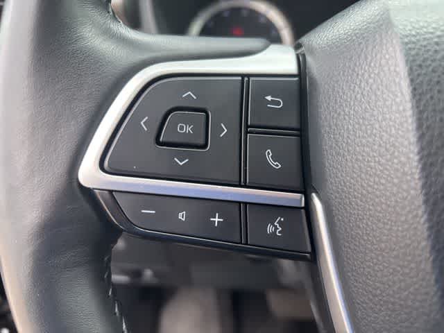 Thumbnail: 2024 Toyota Highlander - 11