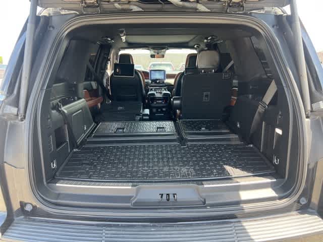 Thumbnail: 2021 Lincoln Navigator - 21