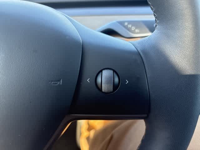 Thumbnail: 2023 Tesla Model 3 - 13