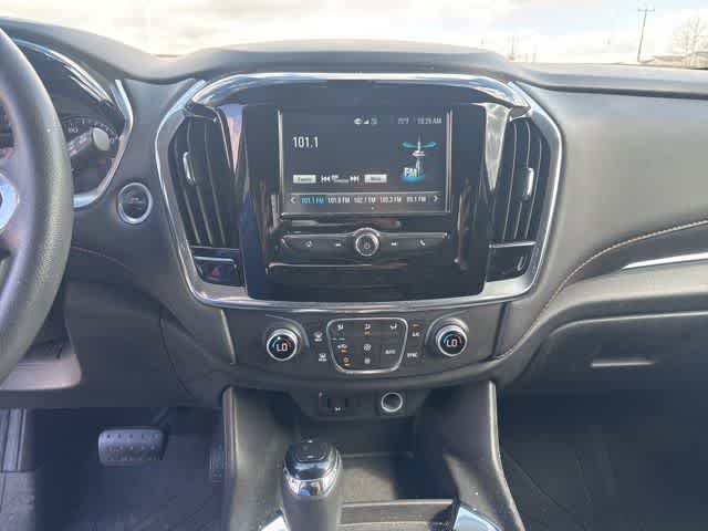 Thumbnail: 2018 Chevrolet Traverse - 18