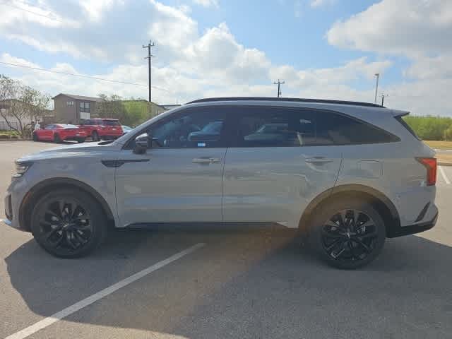 Thumbnail: 2023 Kia Sorento - 8