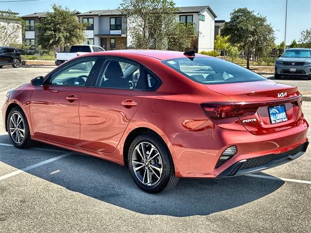 2023 Kia Forte LXS photo 4