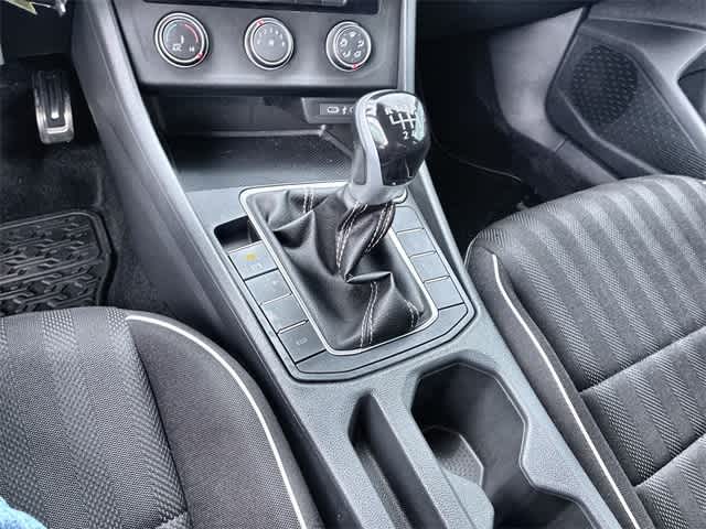 Thumbnail: 2023 Volkswagen Jetta - 33