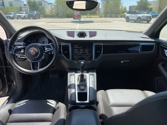 Thumbnail: 2015 Porsche Macan - 20