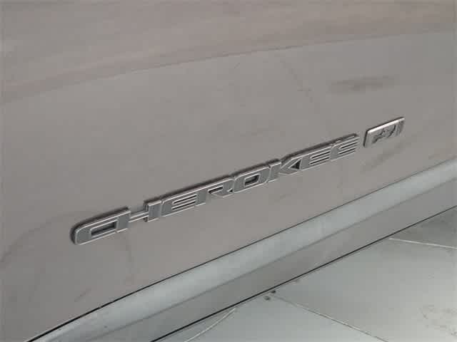 Thumbnail: 2021 Jeep Cherokee - 13