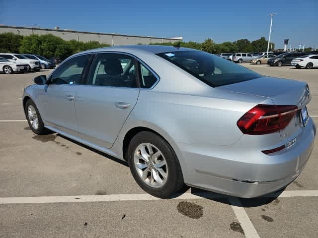 Thumbnail: 2017 Volkswagen Passat - 7