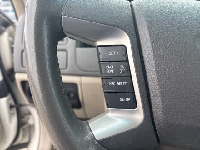 Thumbnail: 2011 Ford Fusion - 11