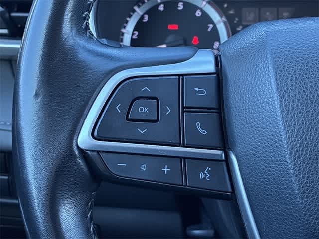 Thumbnail: 2023 Toyota Highlander - 26