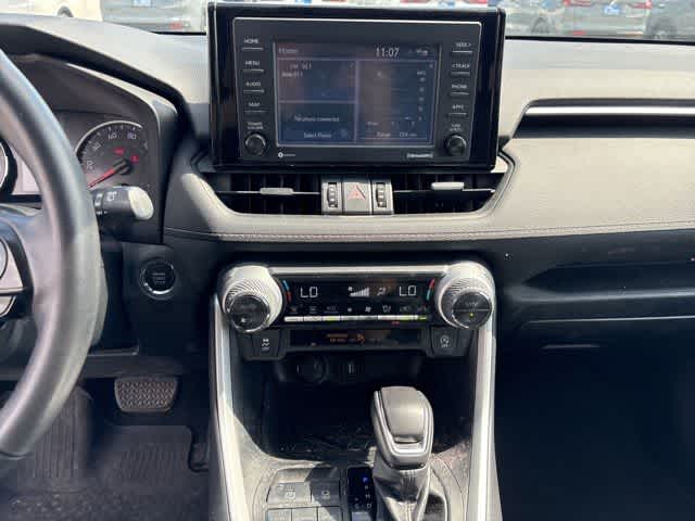 Thumbnail: 2021 Toyota RAV4 - 20