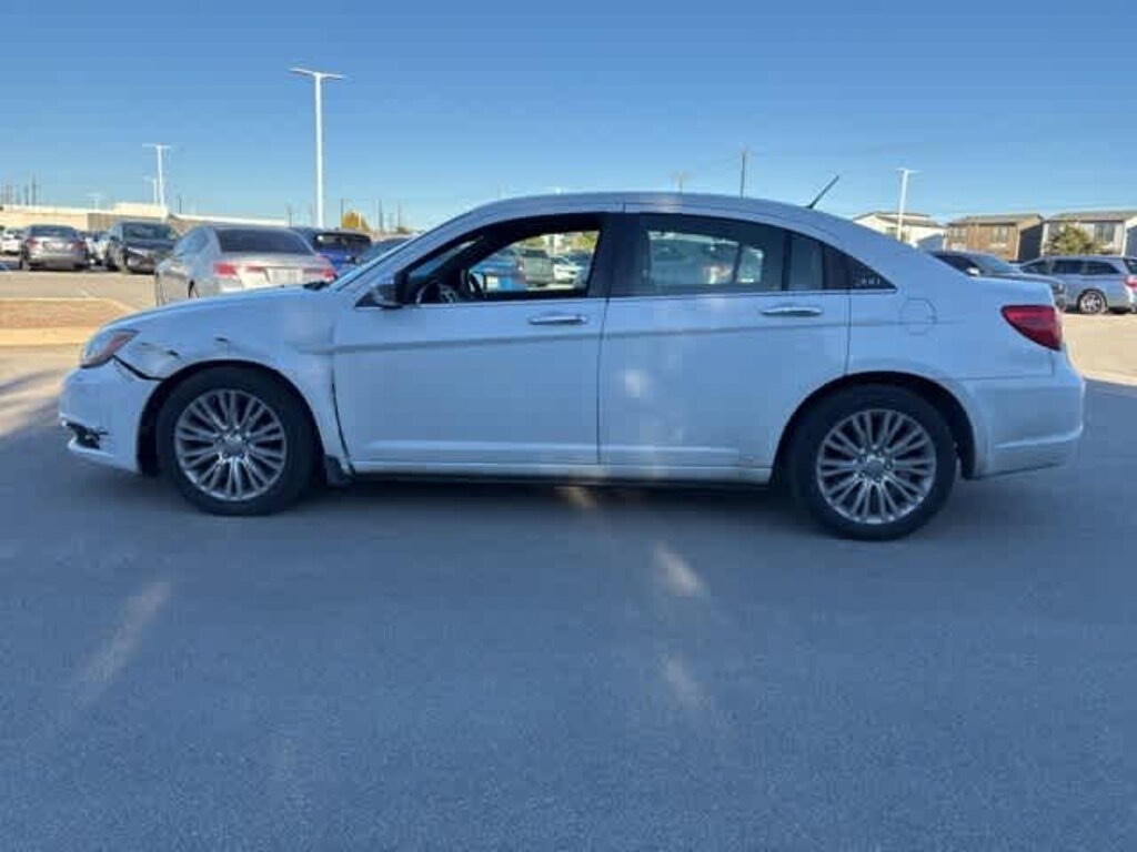 Used 2011 Chrysler 200 Limited Sedan