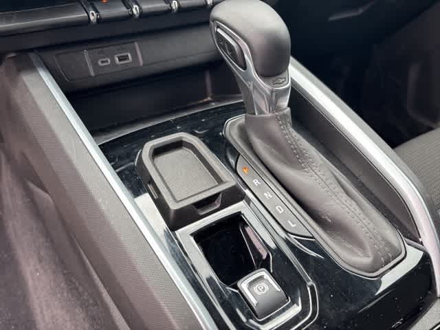 Thumbnail: 2024 Chevrolet Colorado - 16