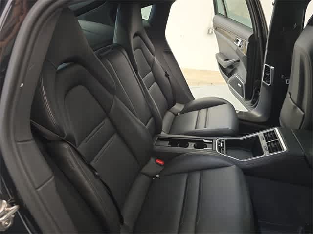 Thumbnail: 2019 Porsche Panamera - 22