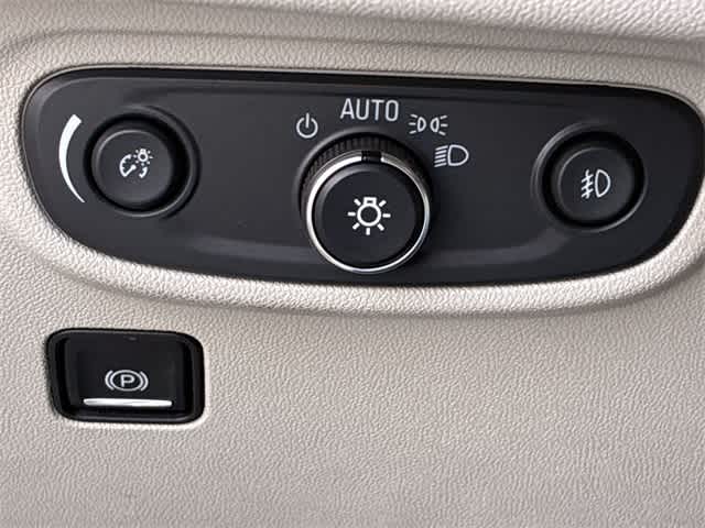 Thumbnail: 2018 GMC Terrain - 41