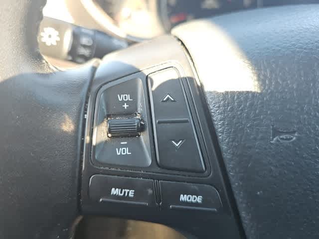 Thumbnail: 2015 Kia Sorento - 14