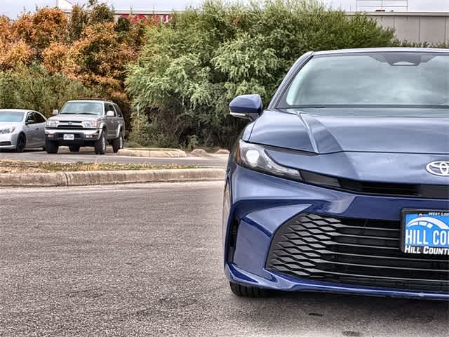 Thumbnail: 2025 Toyota Camry - 10