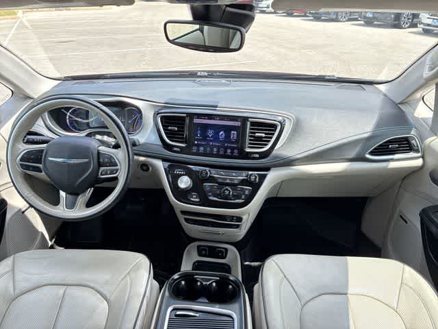 Thumbnail: 2020 Chrysler Pacifica - 16