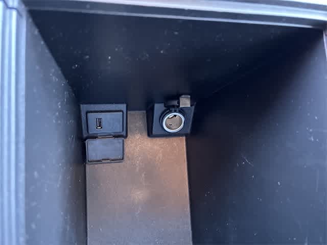 Thumbnail: 2015 Nissan Rogue - 31