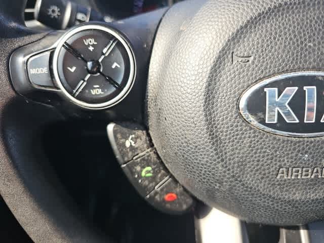 Thumbnail: 2016 Kia Soul - 18