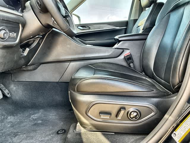 Thumbnail: 2023 Jeep Grand Cherokee - 18