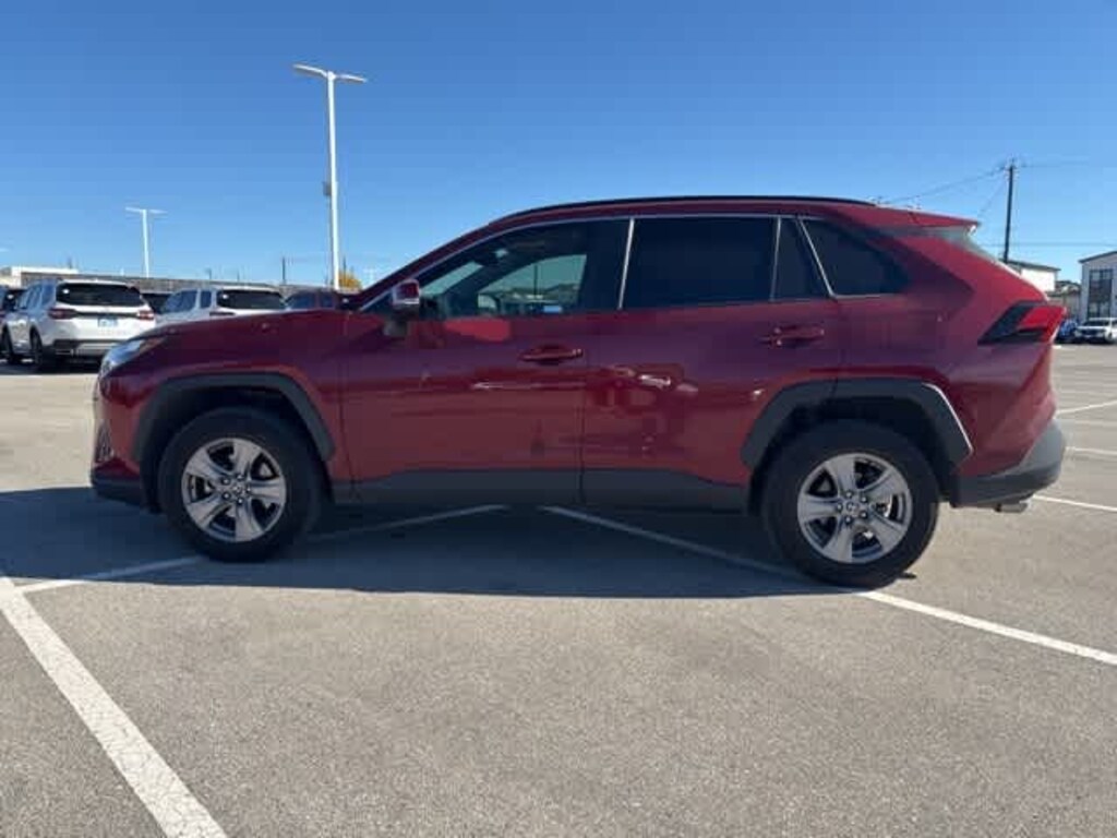 Used 2022 Toyota RAV4 XLE SUV