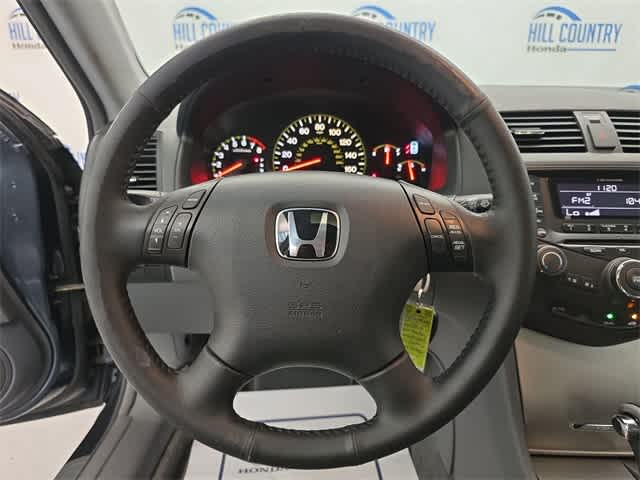 Thumbnail: 2005 Honda Accord - 25
