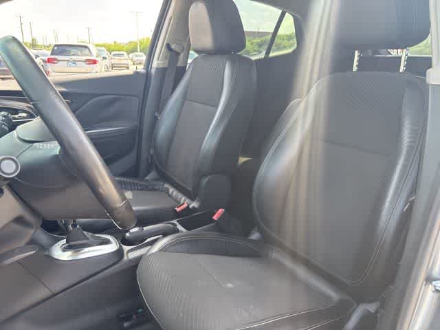 Thumbnail: 2014 Buick Encore - 21