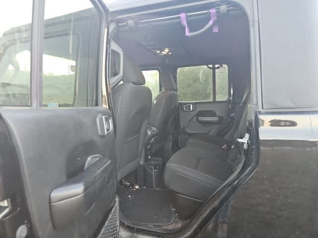 Thumbnail: 2021 Jeep Gladiator - 15