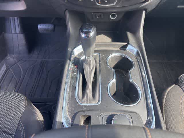 Thumbnail: 2018 Chevrolet Traverse - 17