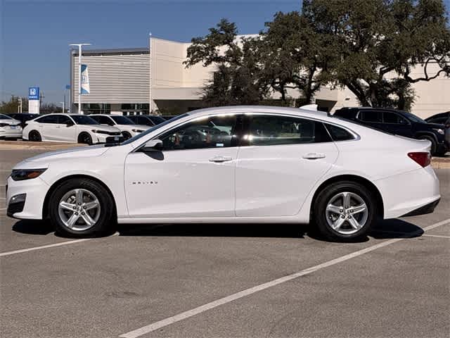 Thumbnail: 2024 Chevrolet Malibu - 3