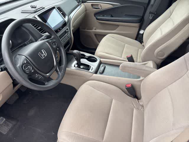 Thumbnail: 2016 Honda Pilot - 9